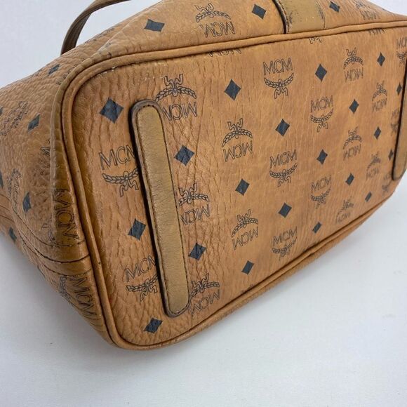 MCM Visetos Reversible Medium Liz Tote Without Pouch - Picture 9 of 13